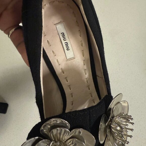 Miu Miu Runway 2011 Metal Flower Heels - Picture 5 of 7